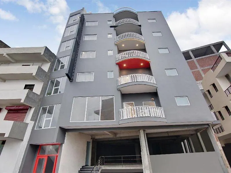 Hotel Townhouse Sector 49 Near Logix City Centre Noida