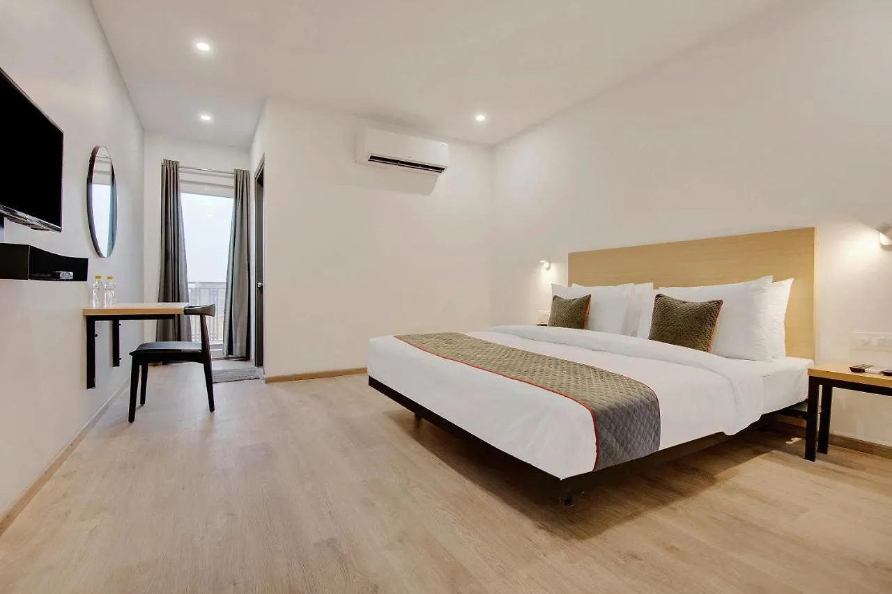 Townhouse Sector 49 Near Logix City Centre Noida