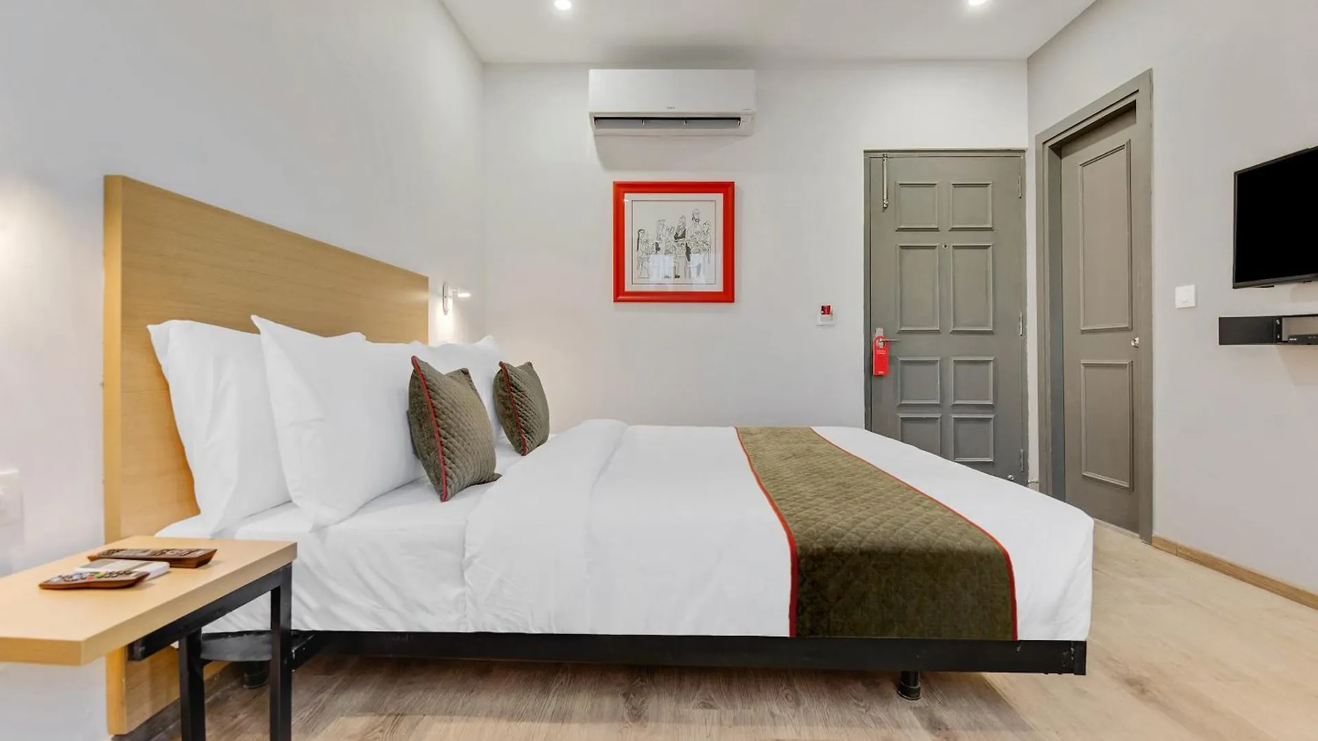**** Hotel Townhouse Sector 49 Near Logix City Centre Noida India